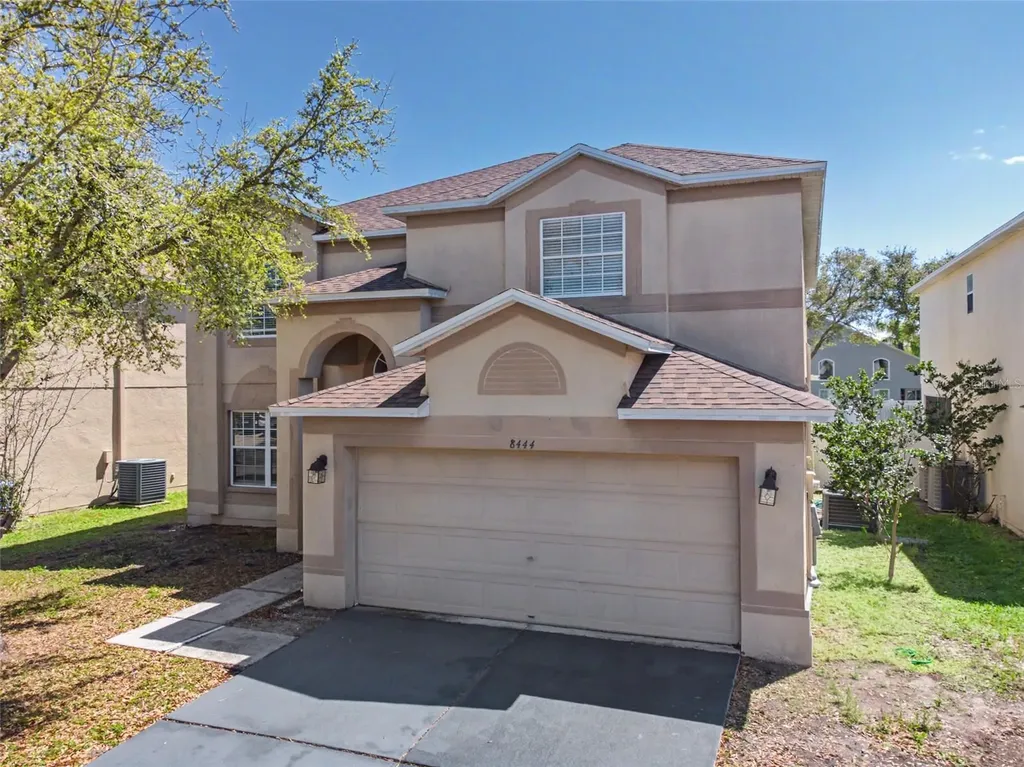 8444 Carriage Pointe Drive Gibsonton FL 33534