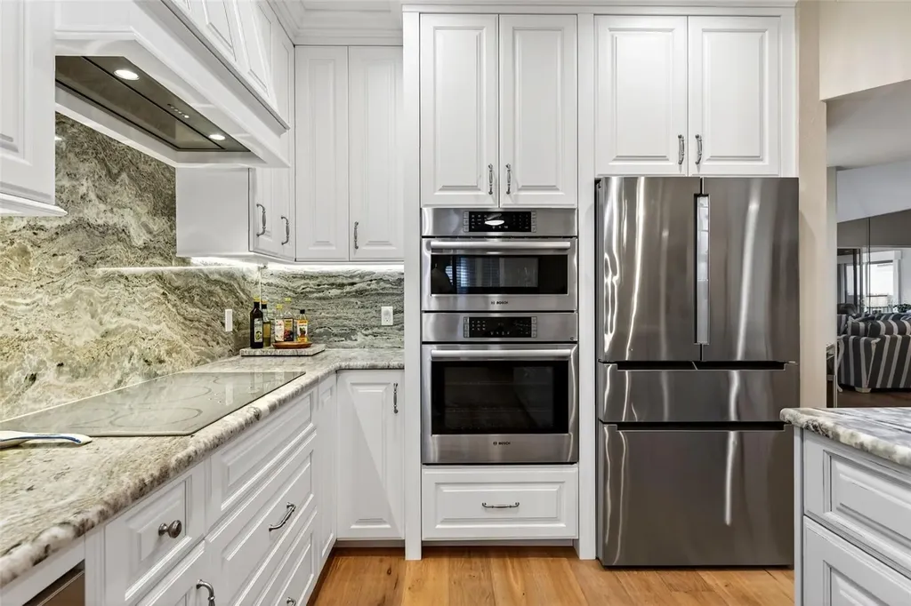 1280 Dolphin Bay Way Sarasota FL 34242
