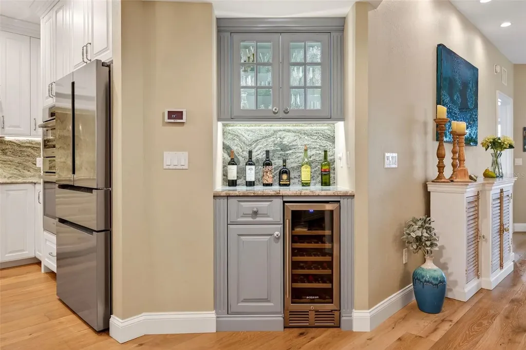 1280 Dolphin Bay Way Sarasota FL 34242