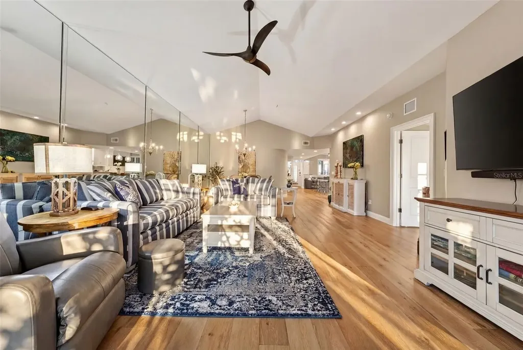 1280 Dolphin Bay Way Sarasota FL 34242