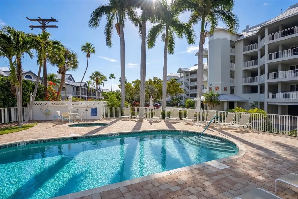 1280 Dolphin Bay Way Sarasota FL 34242