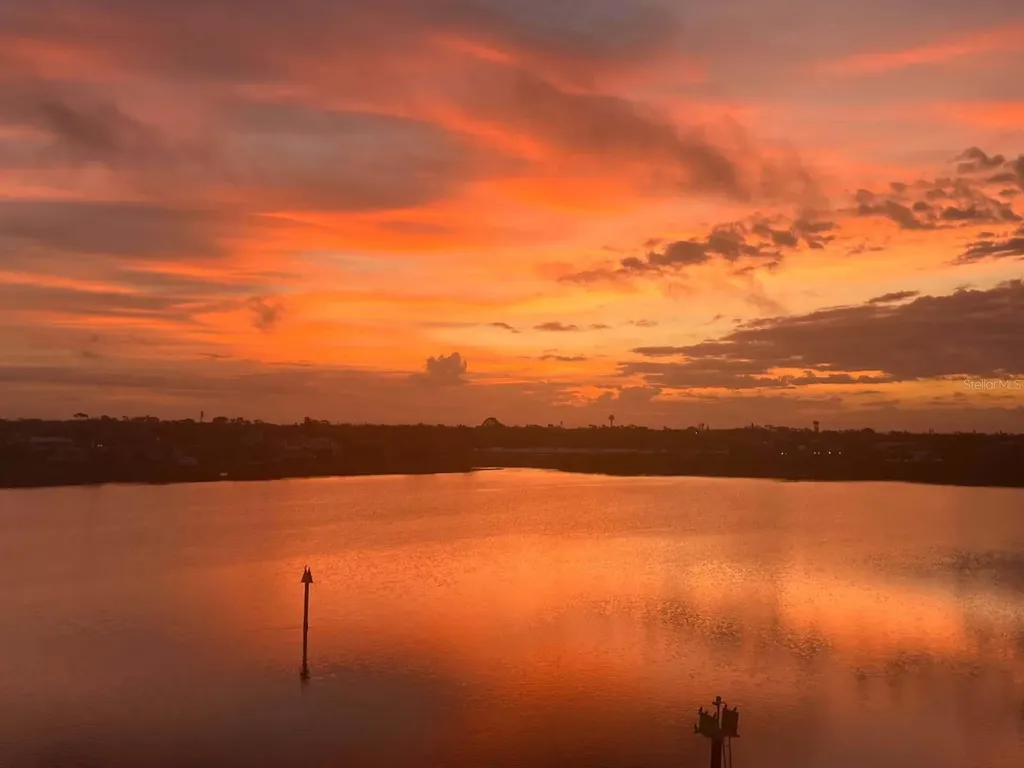 1280 Dolphin Bay Way Sarasota FL 34242