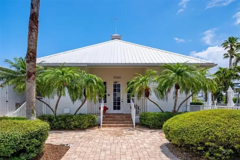 1280 Dolphin Bay Way Sarasota FL 34242