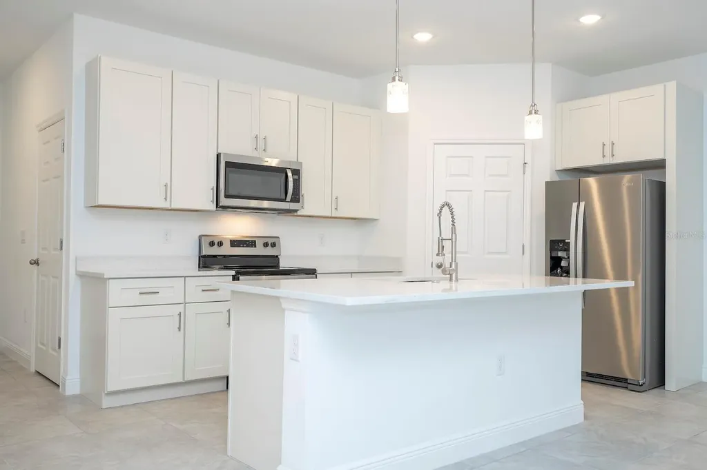 208 Locust Pass Ocala FL 34472