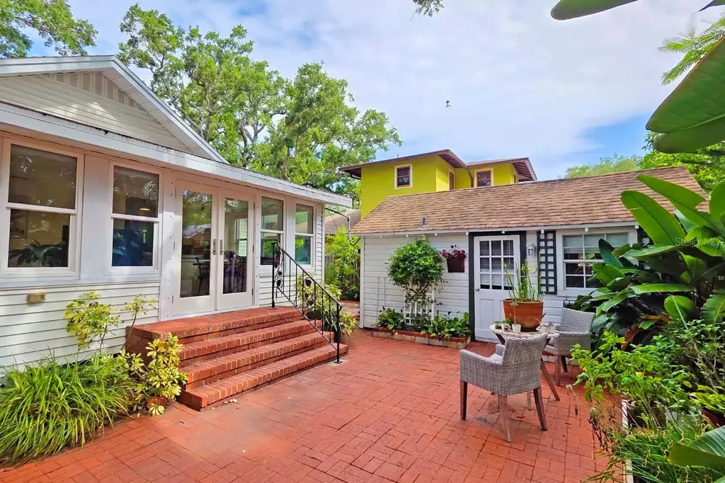 2310 Hickory Avenue Sarasota FL 34234