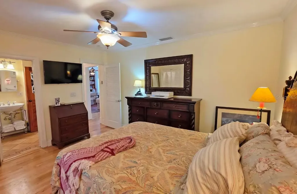 2310 Hickory Avenue Sarasota FL 34234