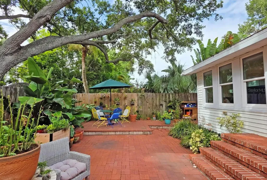 2310 Hickory Avenue Sarasota FL 34234