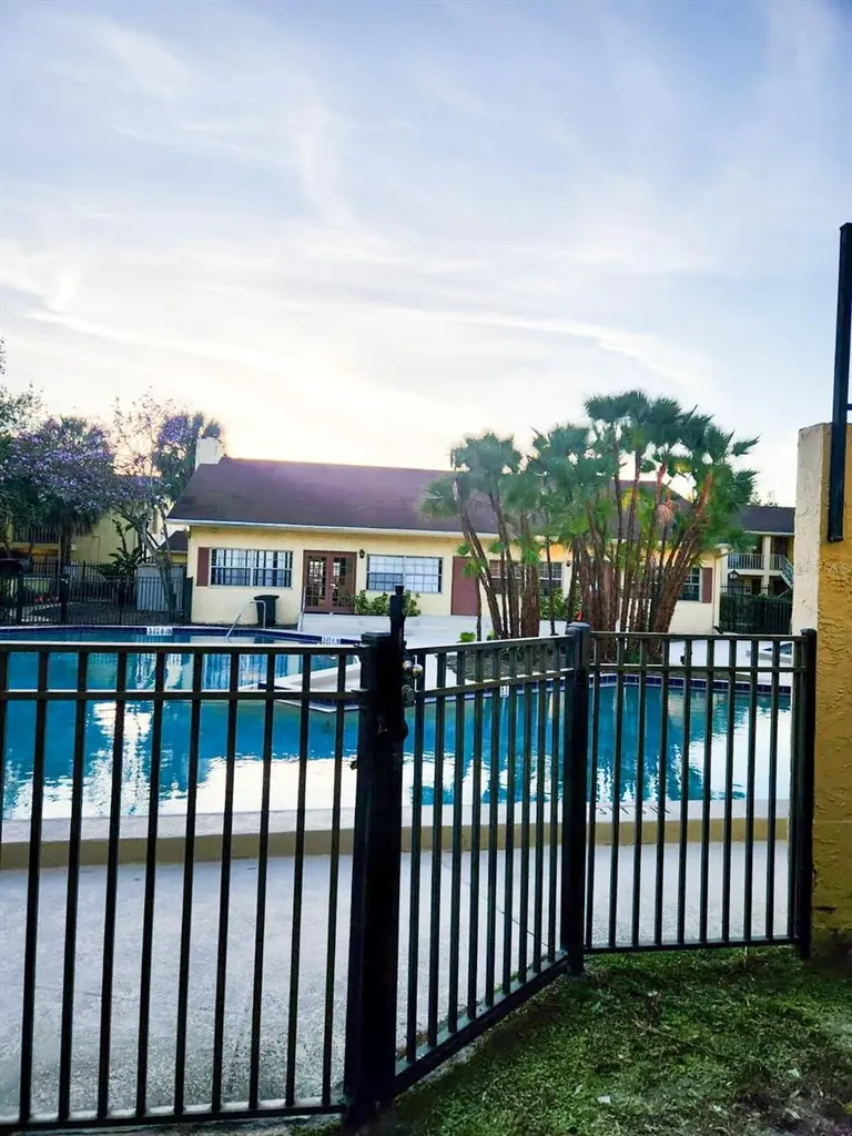 7327 Abonado Road Tampa FL 33615