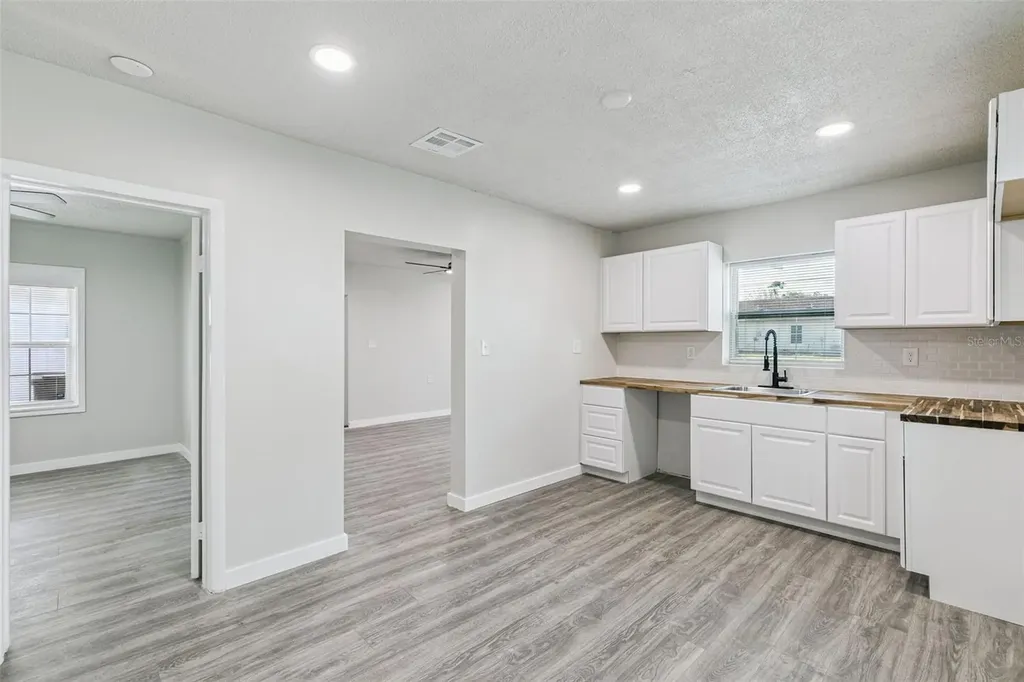 5419 Old Cheney Highway Orlando FL 32807
