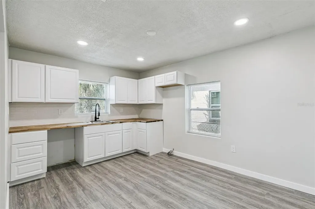 5419 Old Cheney Highway Orlando FL 32807