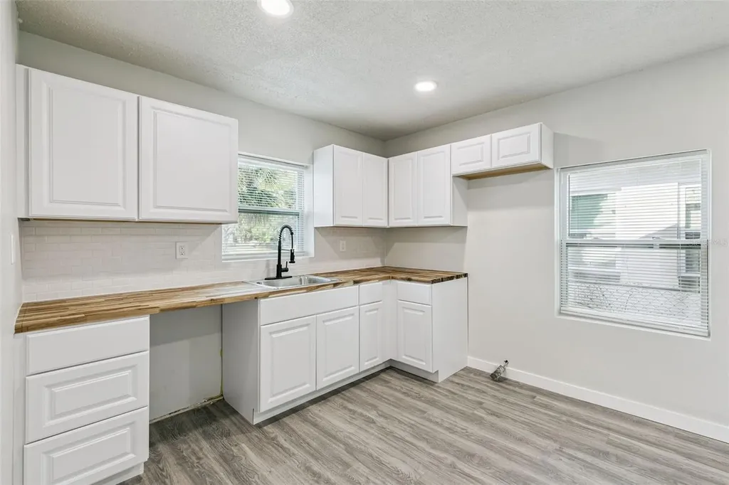 5419 Old Cheney Highway Orlando FL 32807
