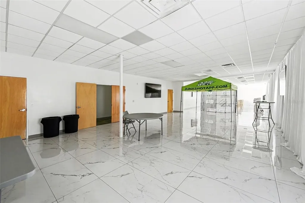 2304 E Busch Boulevard Tampa FL 33612