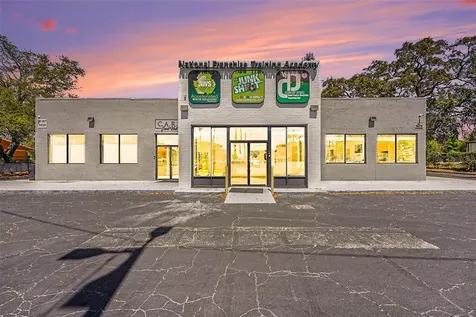 2304 E Busch Boulevard Tampa FL 33612