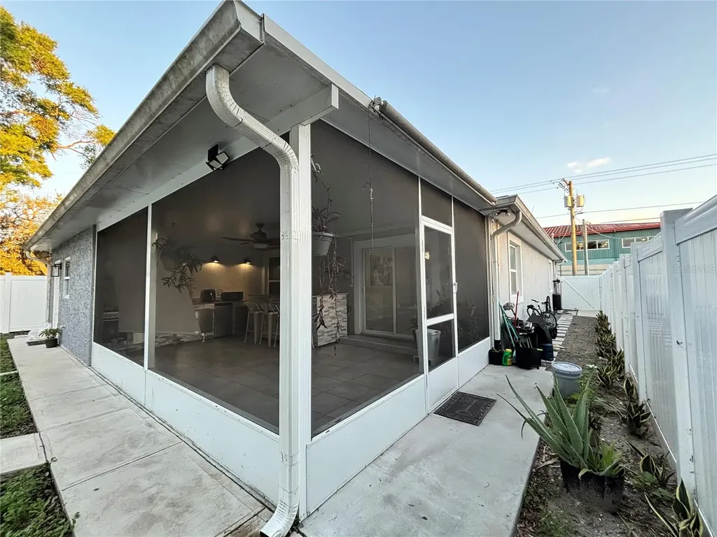 1014 1/2 E Okaloosa Avenue Tampa FL 33604