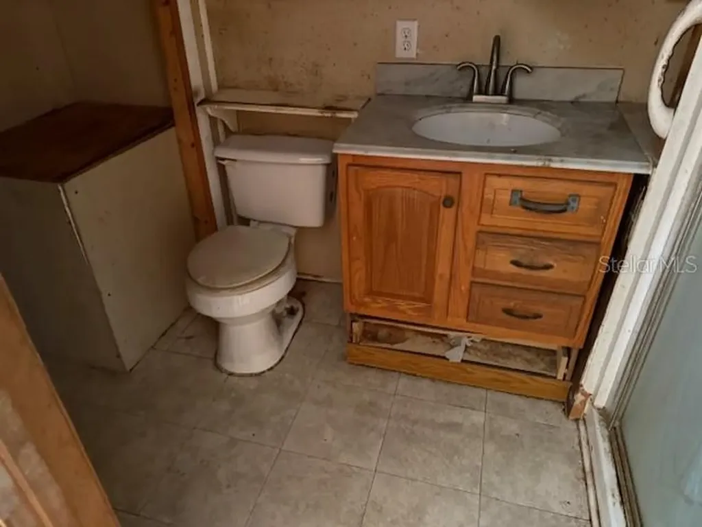 1600 E Lakeview Avenue Eustis FL 32726