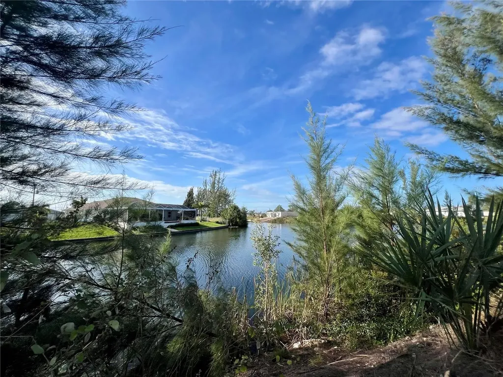 1408 NE 37th Street Cape Coral FL 33909