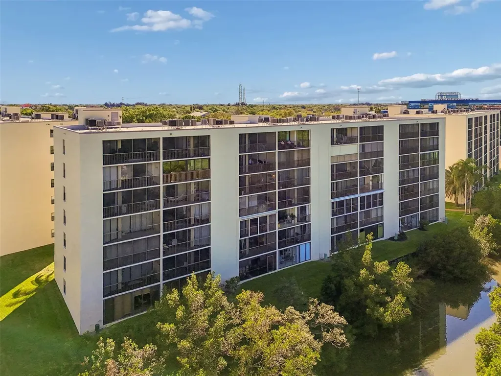 900 Cove Cay Drive Clearwater FL 33760
