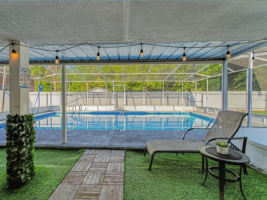 7012 Center Creek Drive Tampa FL 33615
