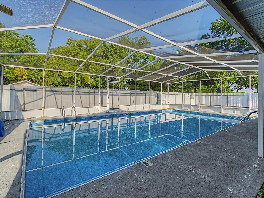 7012 Center Creek Drive Tampa FL 33615