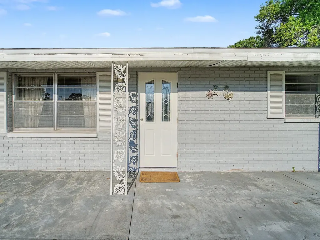 7012 Center Creek Drive Tampa FL 33615