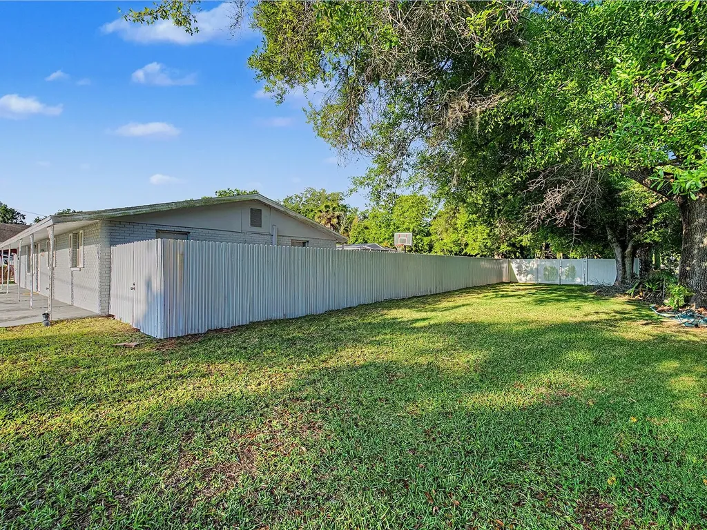 7012 Center Creek Drive Tampa FL 33615