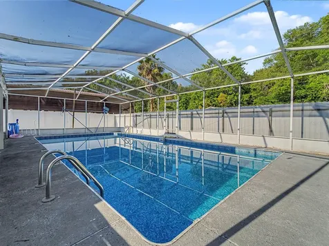 7012 Center Creek Drive Tampa FL 33615