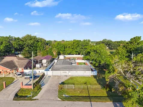 7012 Center Creek Drive Tampa FL 33615