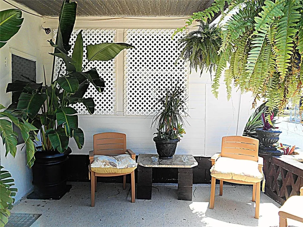 7801 34th Avenue N St Petersburg FL 33710