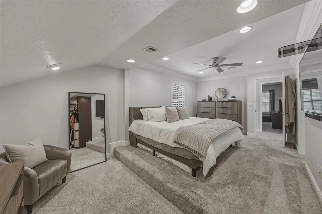 6117 S Russell Street Tampa FL 33611