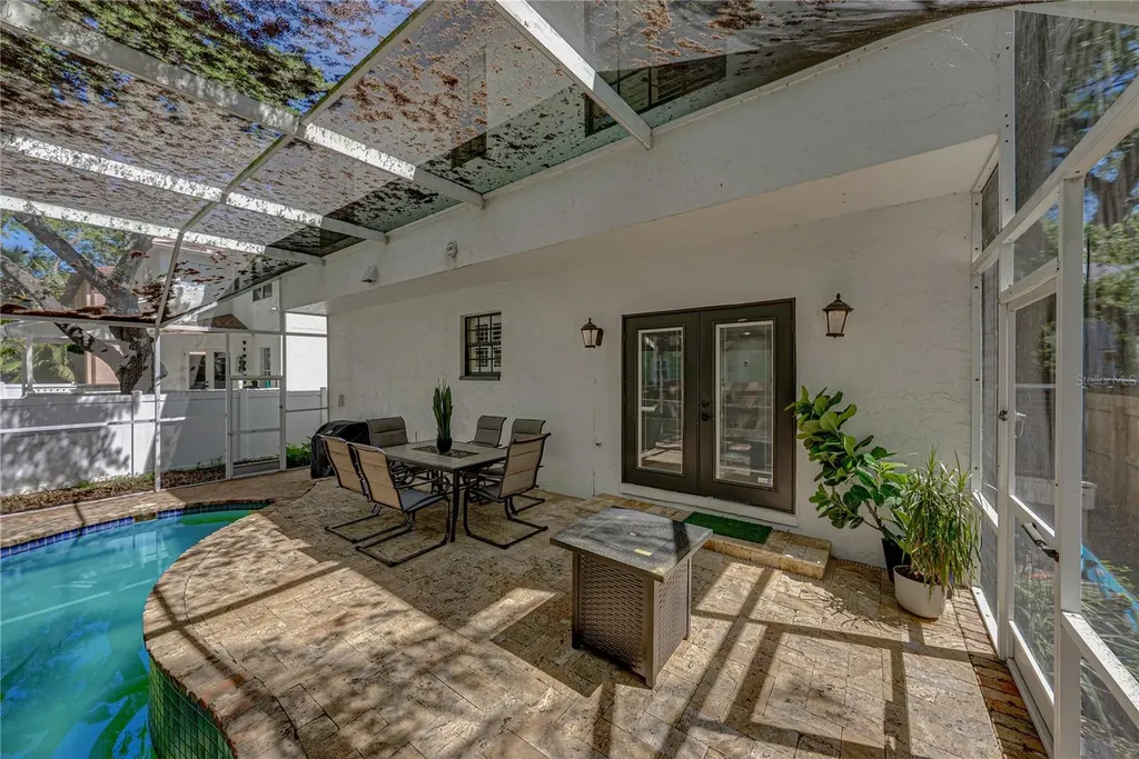 6117 S Russell Street Tampa FL 33611