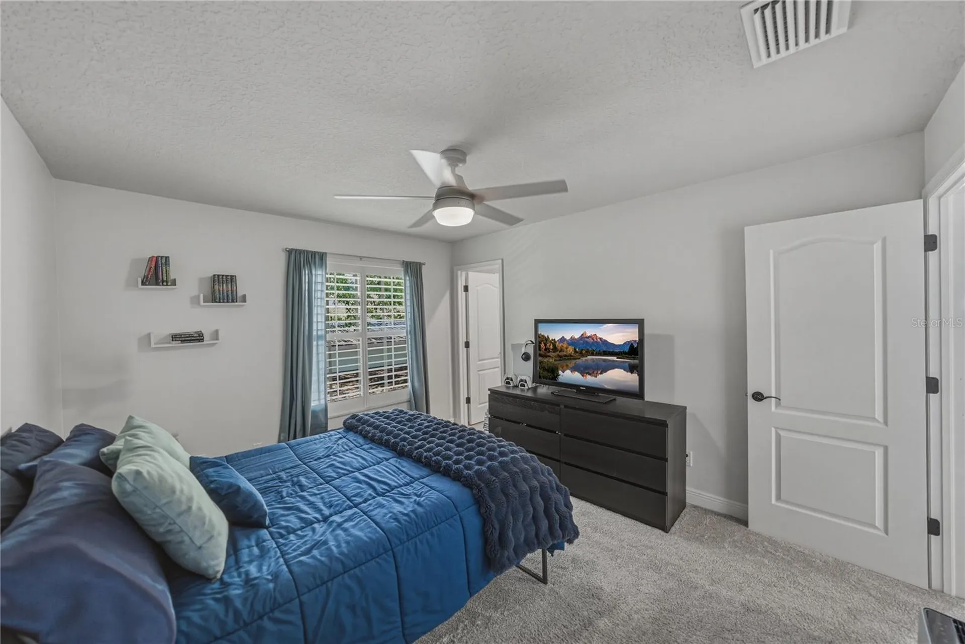 6117 S Russell Street Tampa FL 33611