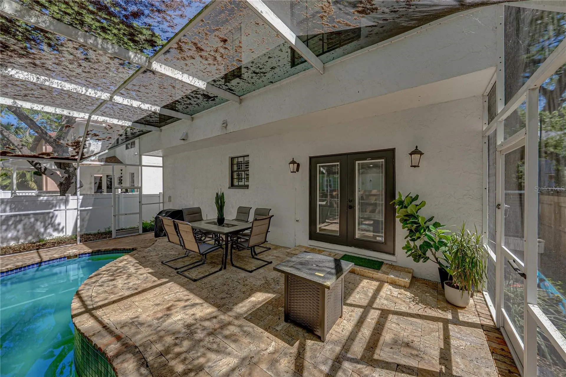 6117 S Russell Street Tampa FL 33611