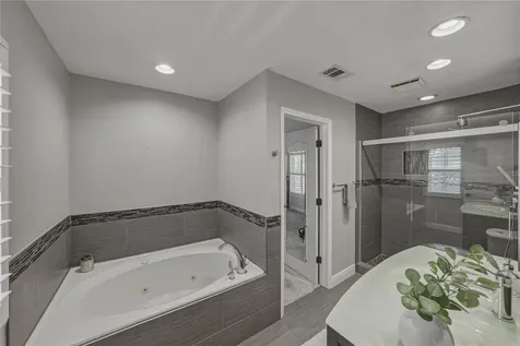 6117 S Russell Street Tampa FL 33611