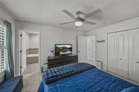 6117 S Russell Street Tampa FL 33611