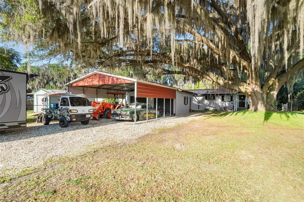 15026 SE Us Highway 301 Hawthorne FL 32640
