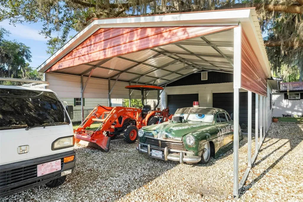 15026 SE Us Highway 301 Hawthorne FL 32640