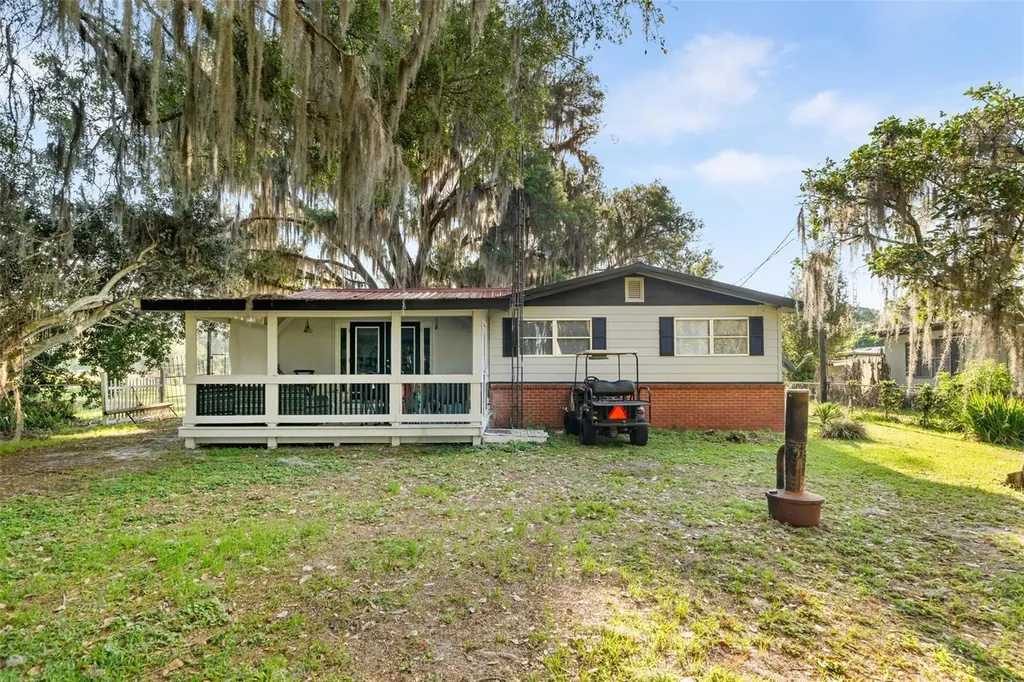 15026 SE Us Highway 301 Hawthorne FL 32640