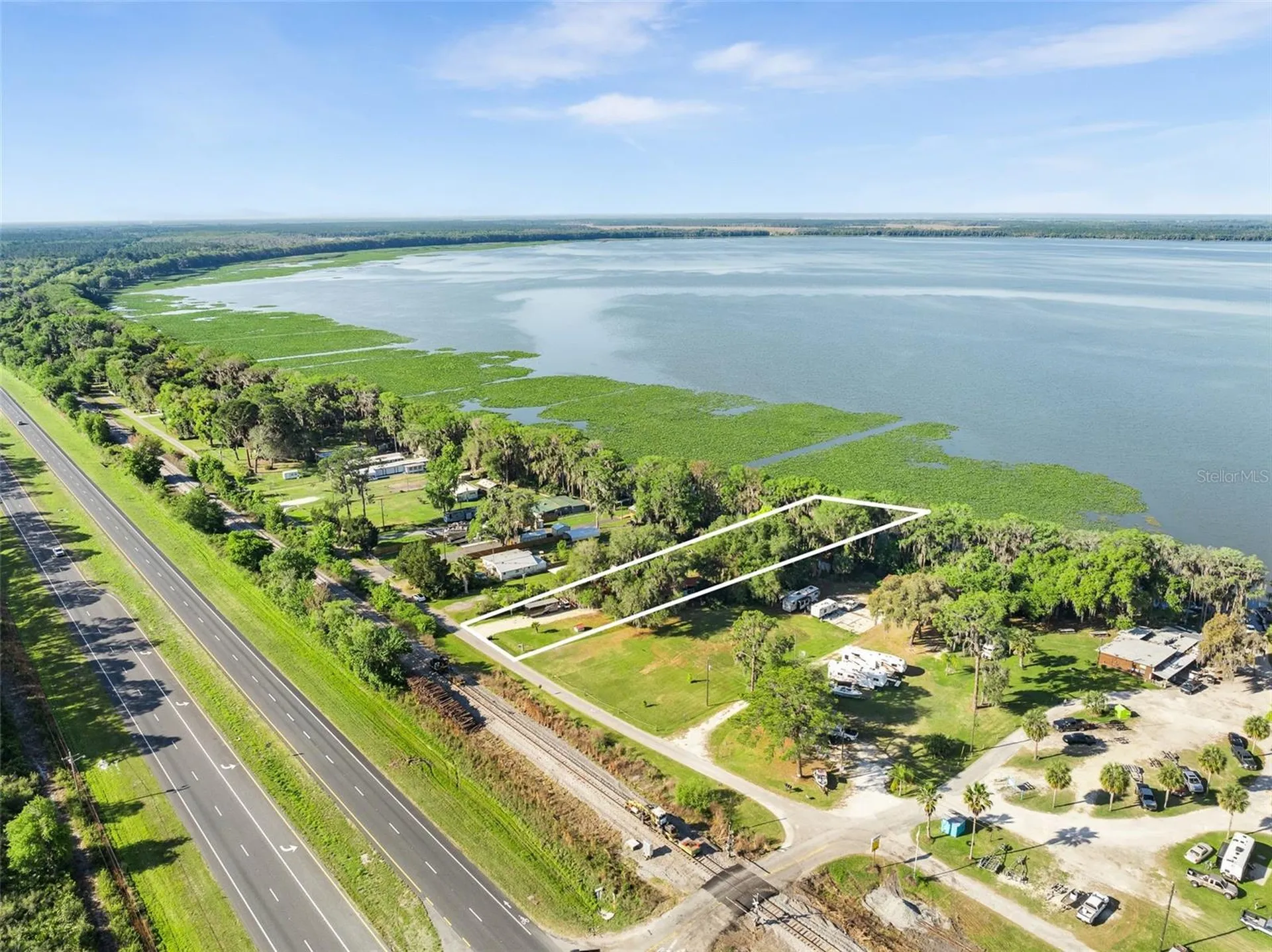 15026 SE Us Highway 301 Hawthorne FL 32640