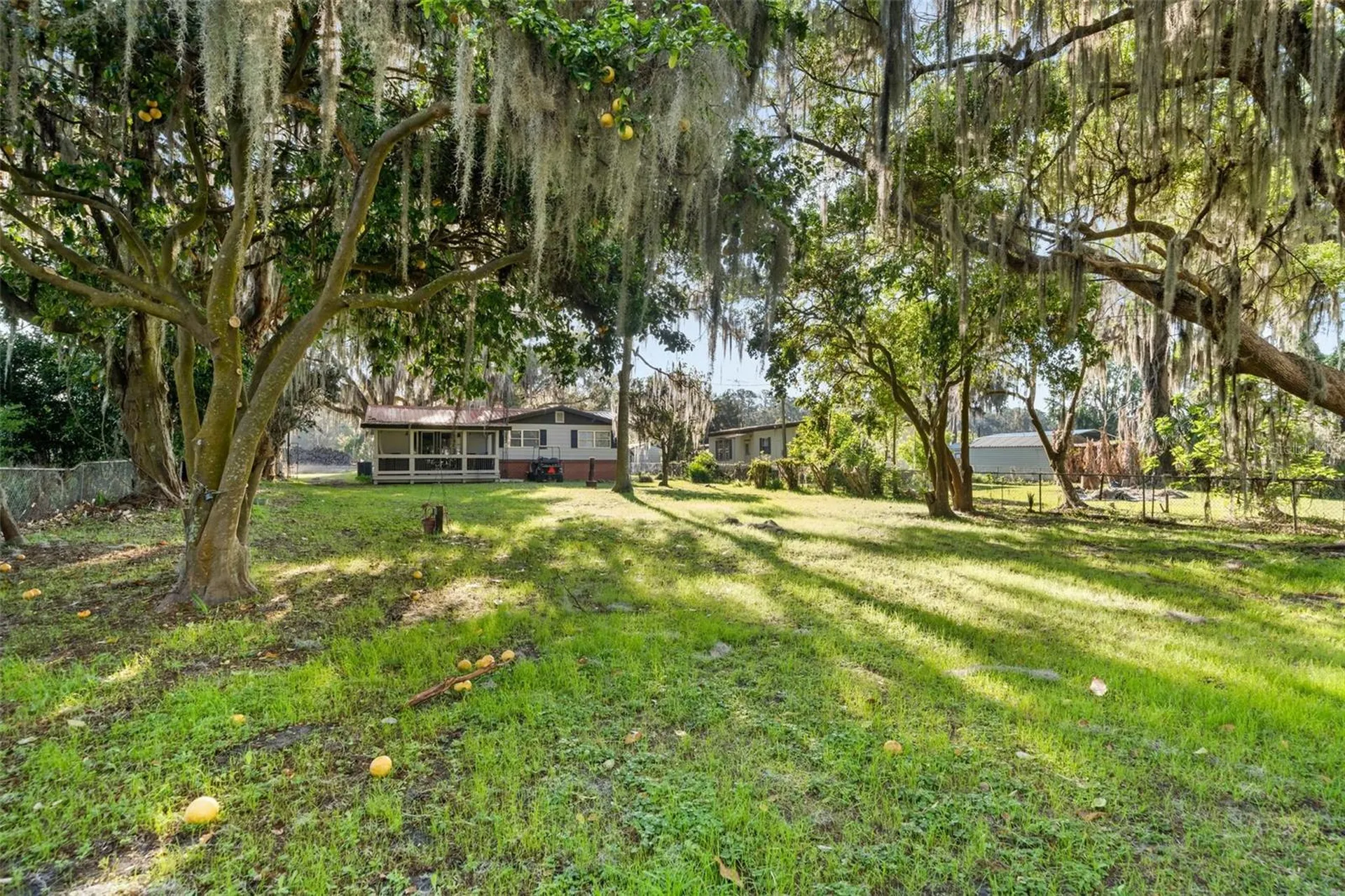 15026 SE Us Highway 301 Hawthorne FL 32640