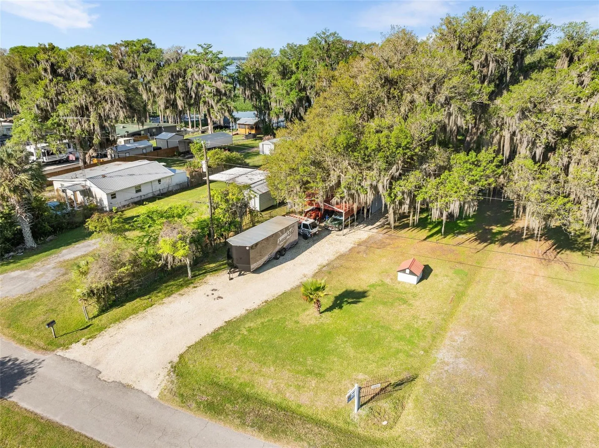 15026 SE Us Highway 301 Hawthorne FL 32640
