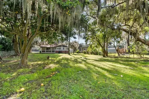 15026 SE Us Highway 301 Hawthorne FL 32640
