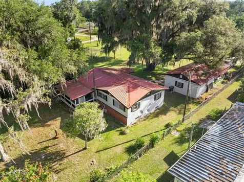 15026 SE Us Highway 301 Hawthorne FL 32640