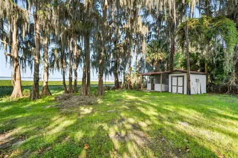 15026 SE Us Highway 301 Hawthorne FL 32640