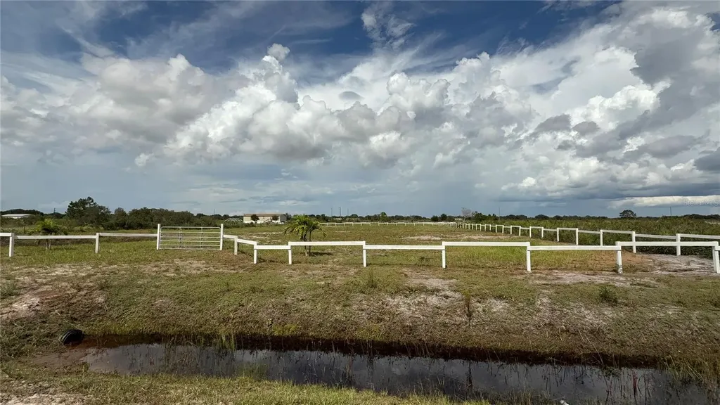 20375 NW 248th Street Okeechobee FL 34972