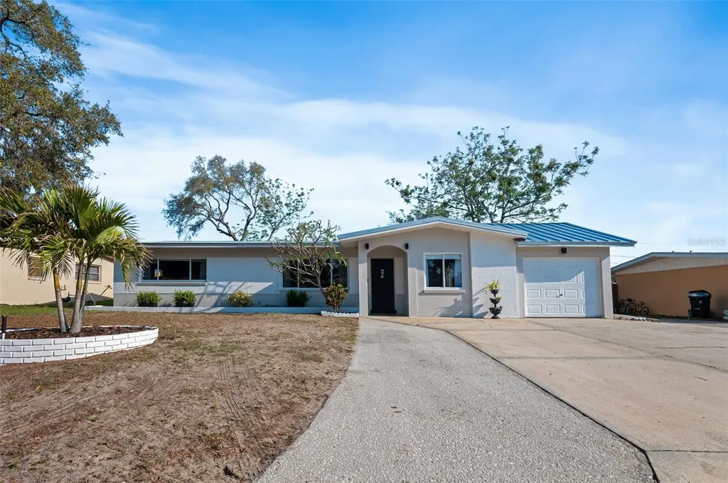 1106 Connecticut Road Tarpon Springs FL 34689