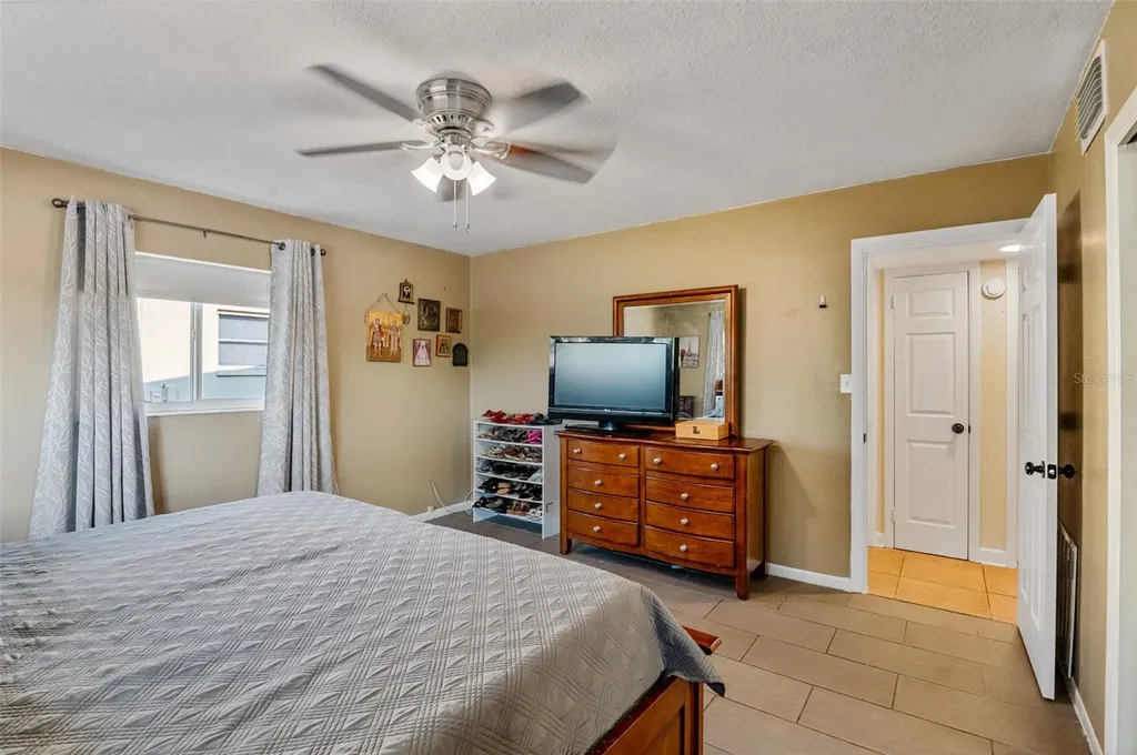 1106 Connecticut Road Tarpon Springs FL 34689