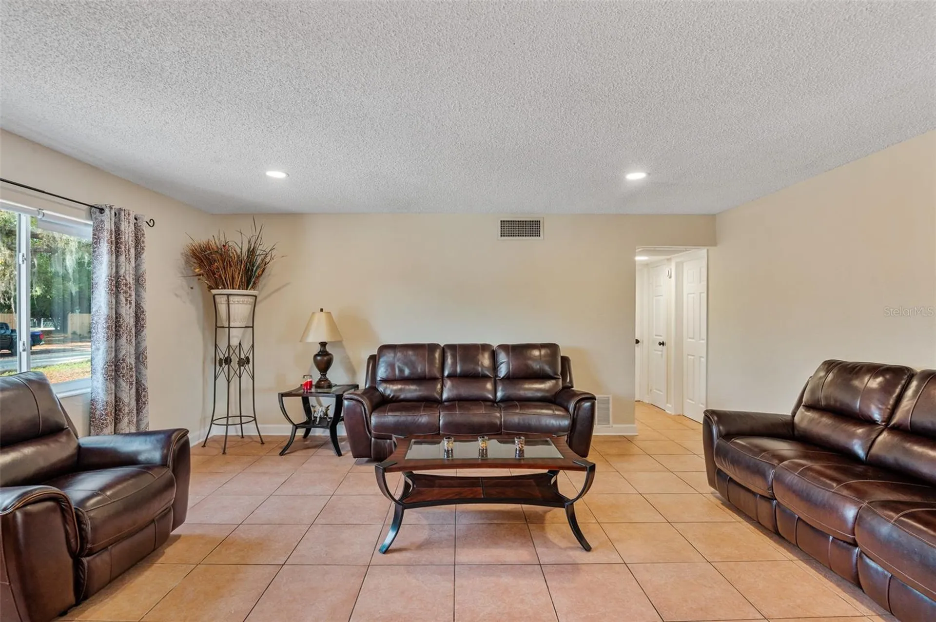 1106 Connecticut Road Tarpon Springs FL 34689
