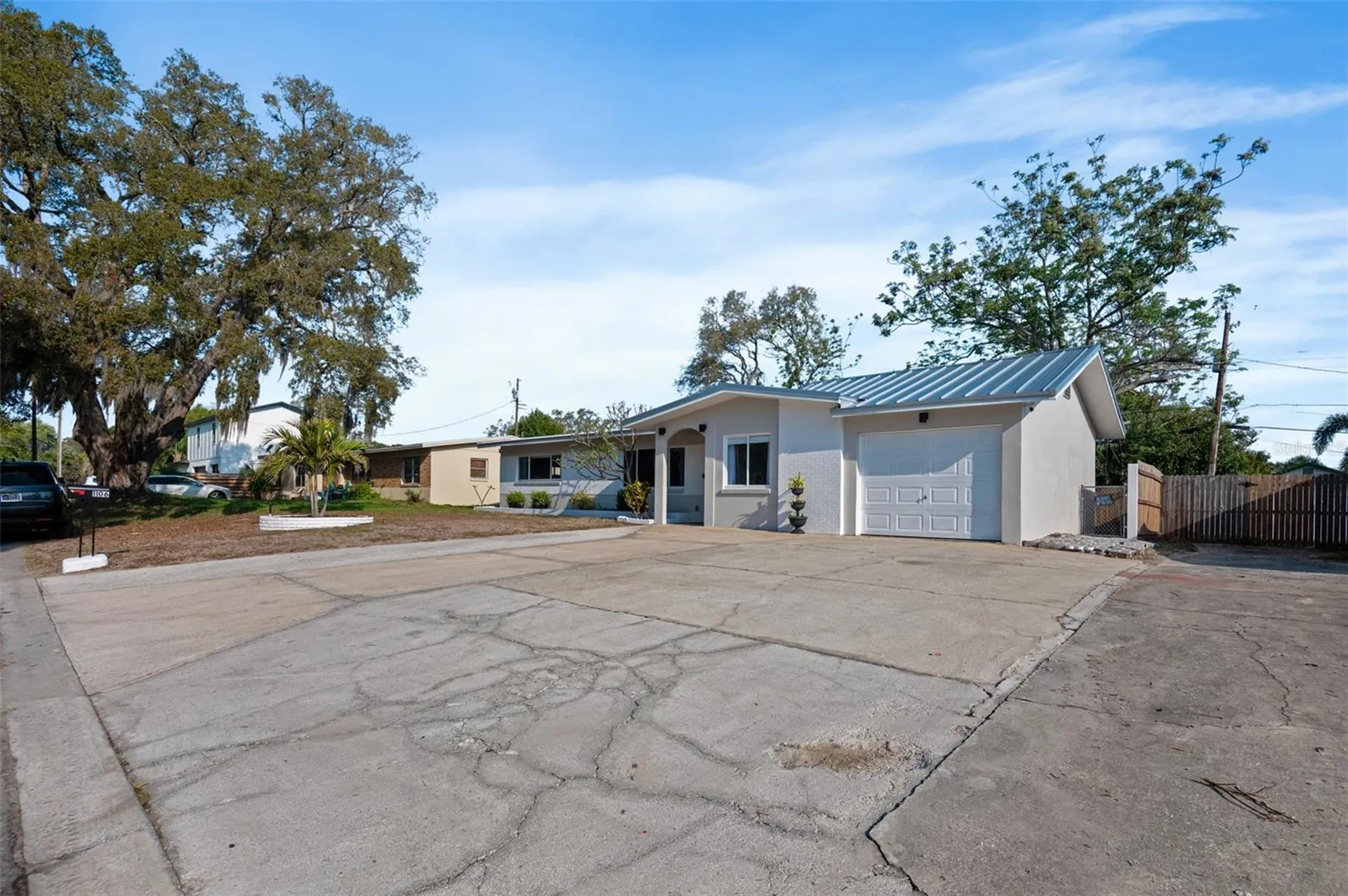 1106 Connecticut Road Tarpon Springs FL 34689