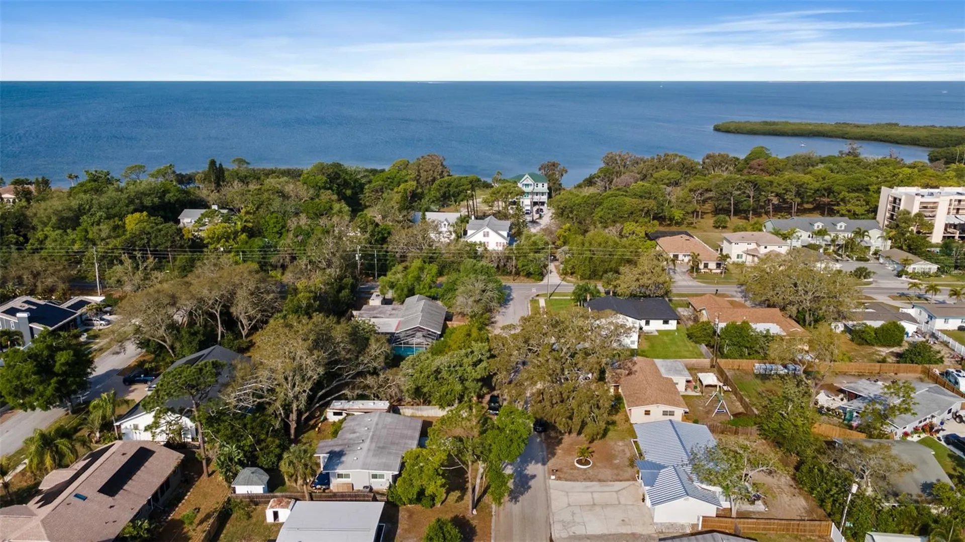 1106 Connecticut Road Tarpon Springs FL 34689