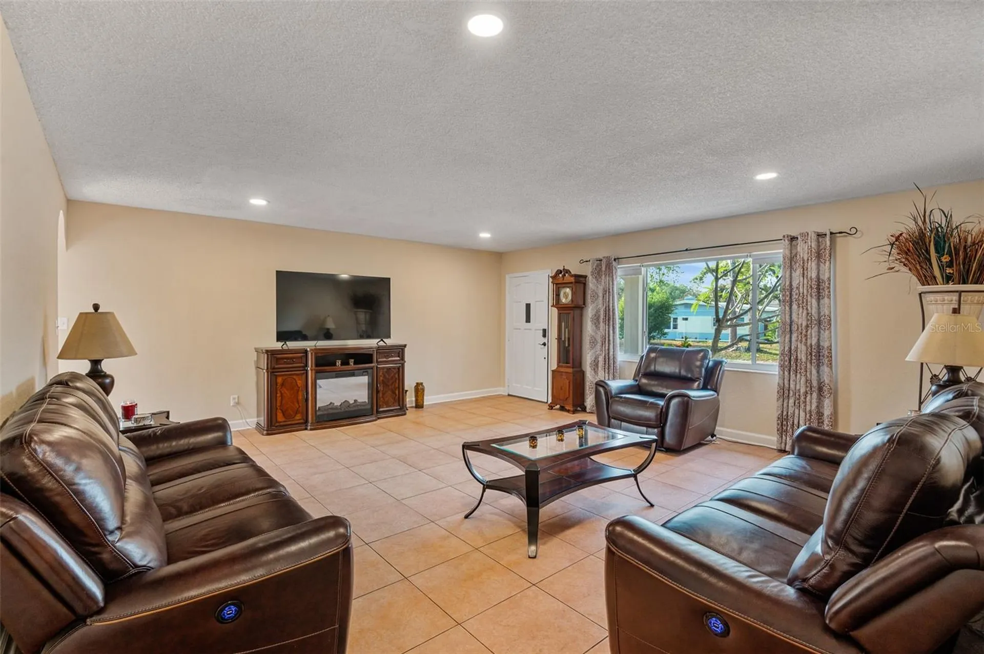 1106 Connecticut Road Tarpon Springs FL 34689
